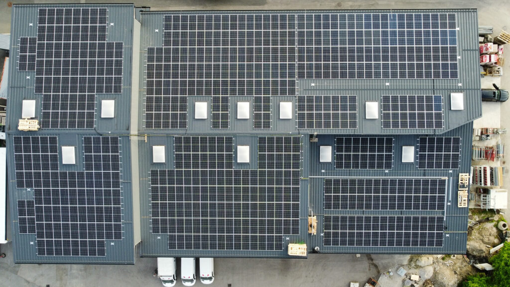 Photovoltaik-Module auf einem Dach